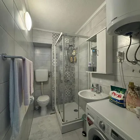 Lara Apartment