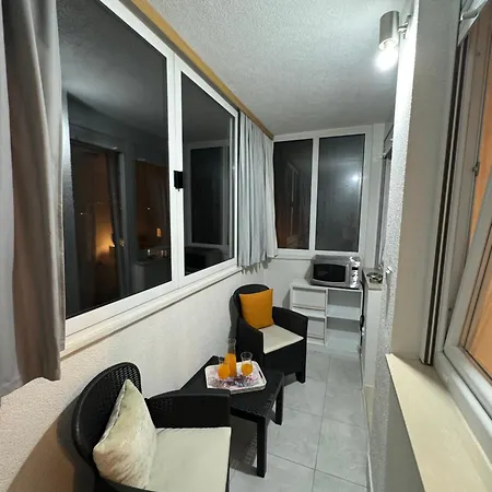 Lara Apartment *