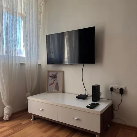 Apartment Lara *